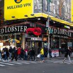 Popular breakfast chain bets on golf to drive growth
